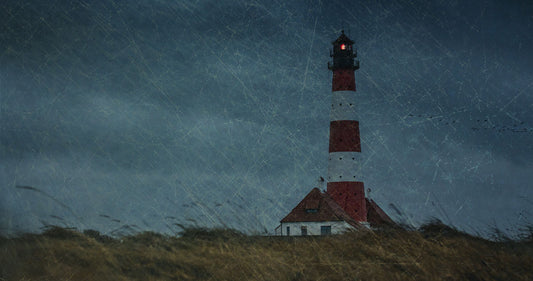 12 Postcard-Sized Scary Stories to Get You Hyped for Halloween